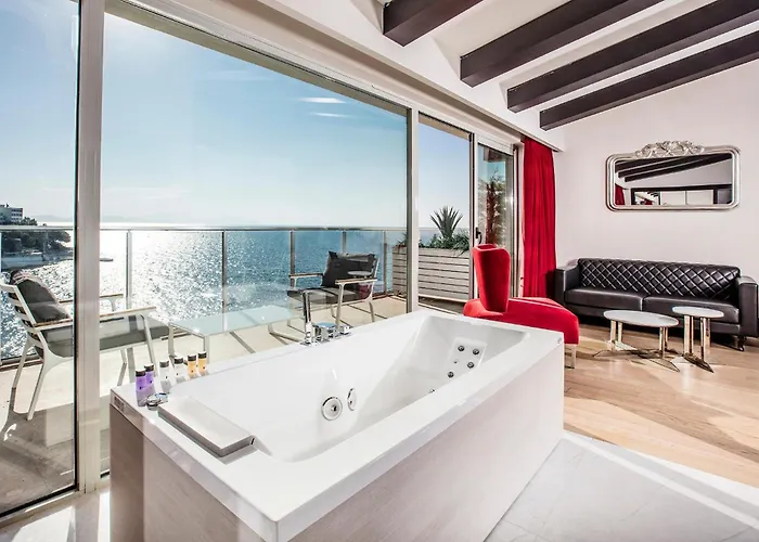 Otel Charisma De Luxe Kuşadası