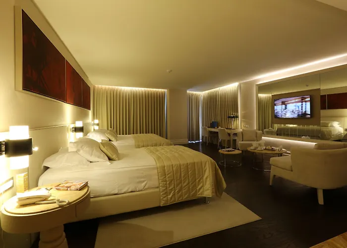 Otel Charisma De Luxe