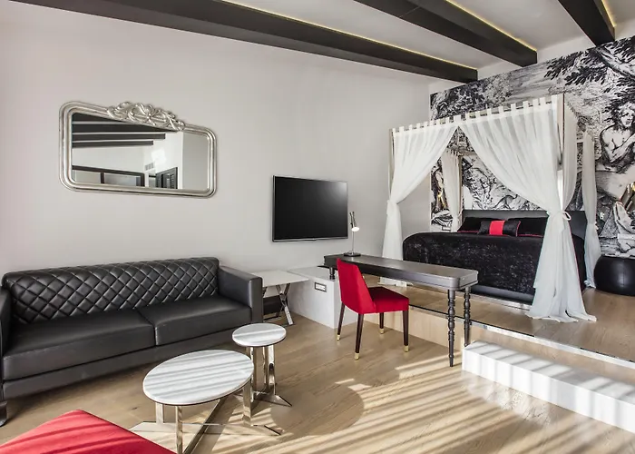 Otel Charisma De Luxe 5*