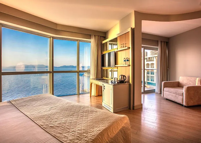 Charisma De Luxe Otel Kuşadası