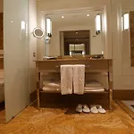 Charisma De Luxe Отель 5*