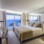 Отель Charisma De Luxe 5*
