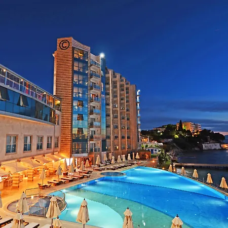 Charisma De Luxe Hotell