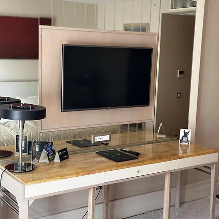 Charisma De Luxe Hotell
