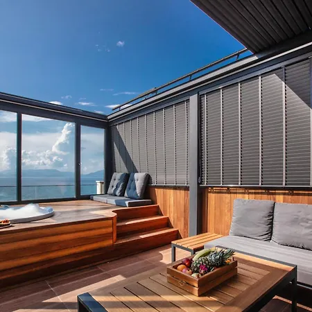Hotell Charisma De Luxe