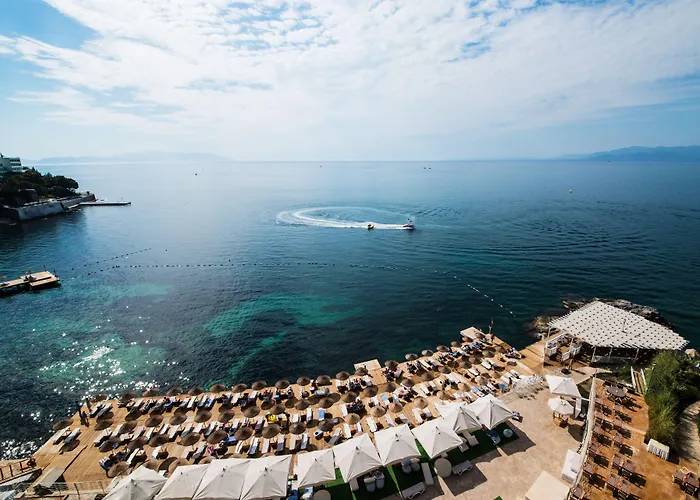 Hotel Charisma De Luxe