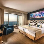Charisma De Luxe Hotel