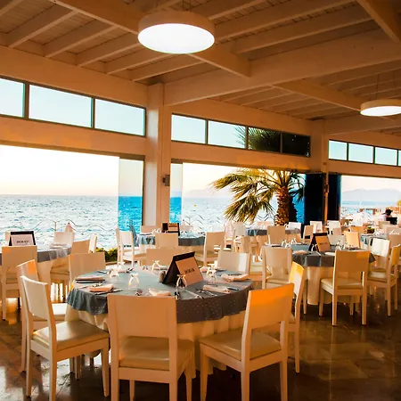 Charisma De Luxe 5* קוסדסי