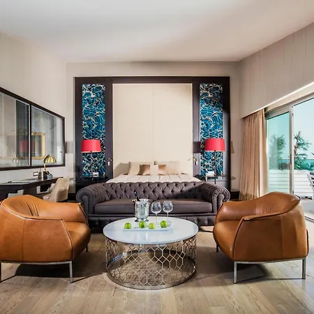 Charisma De Luxe מלון קוסדסי