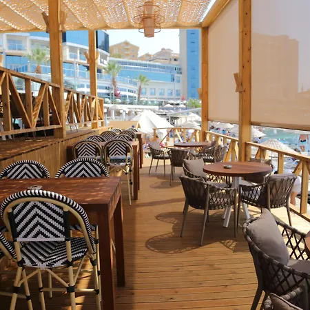 Charisma De Luxe 5* קוסדסי