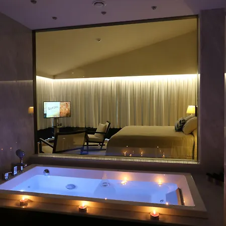 מלון Charisma De Luxe קוסדסי