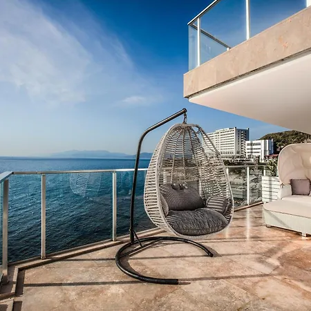 Charisma De Luxe מלון 5*