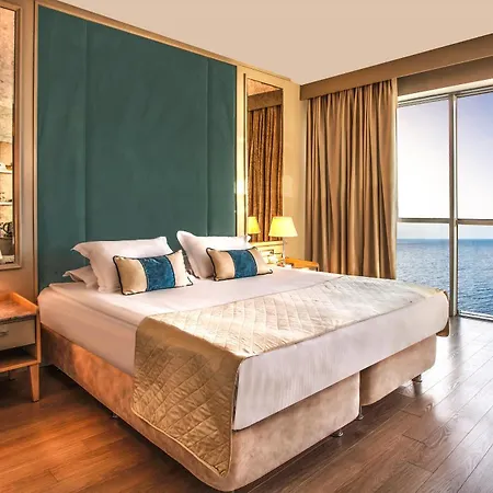 מלון Charisma De Luxe קוסדסי