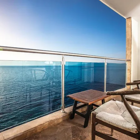 Charisma De Luxe 5* קוסדסי