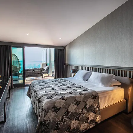 מלון Charisma De Luxe קוסדסי