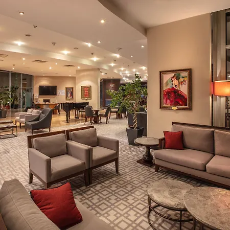 Charisma De Luxe Hotel