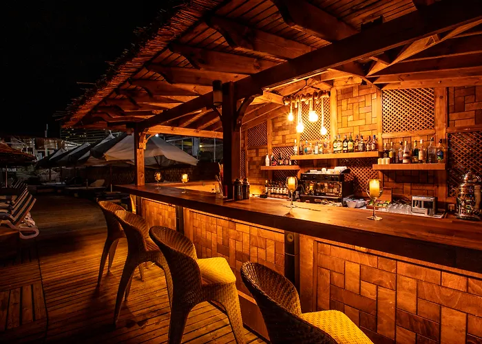 Charisma De Luxe Hotel