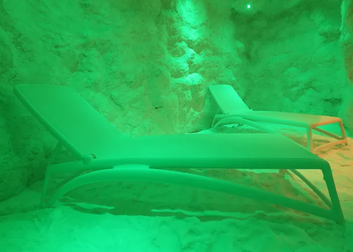 Charisma De Luxe Hotel