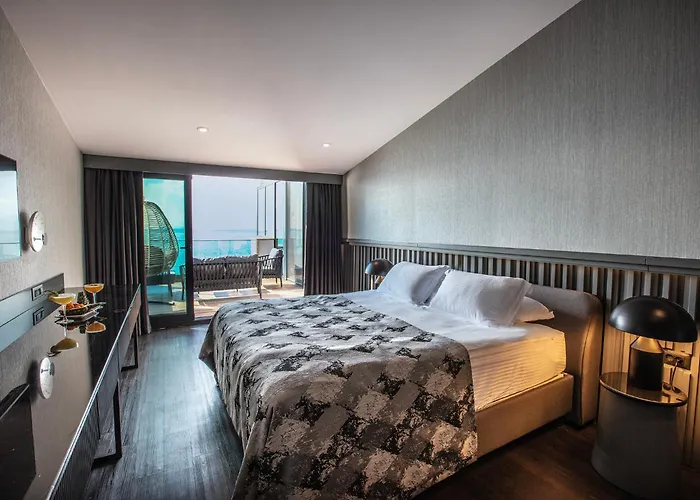 Hotel Charisma De Luxe Kuşadası