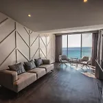 كاريزما دي لوكس